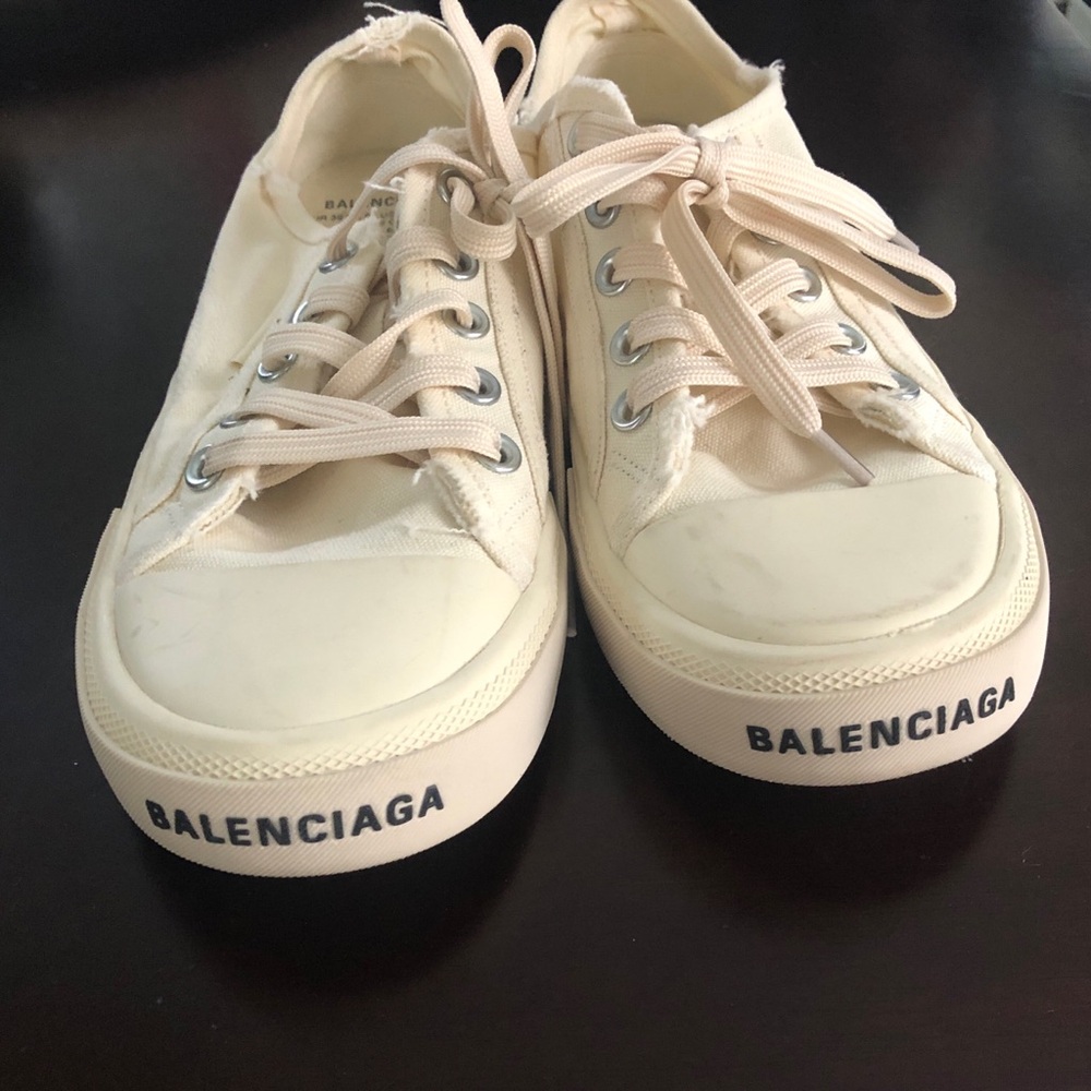 Balenciaga Men's Paris Low Top Canvas Sneakers Cream Art No. 688756 Size 9